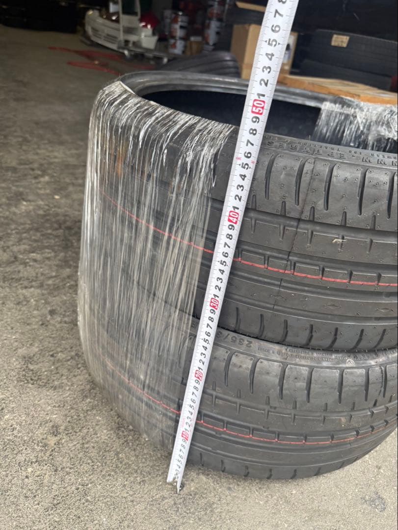 新品accelera PHI 235/30/21 2本セット