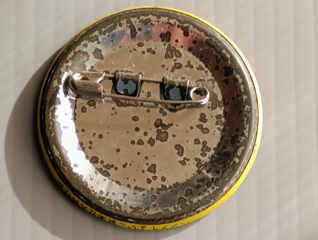 【昭和レトロ】ビンテージ／ピンバッジ（缶バッジ）／ヘンタイよいこ