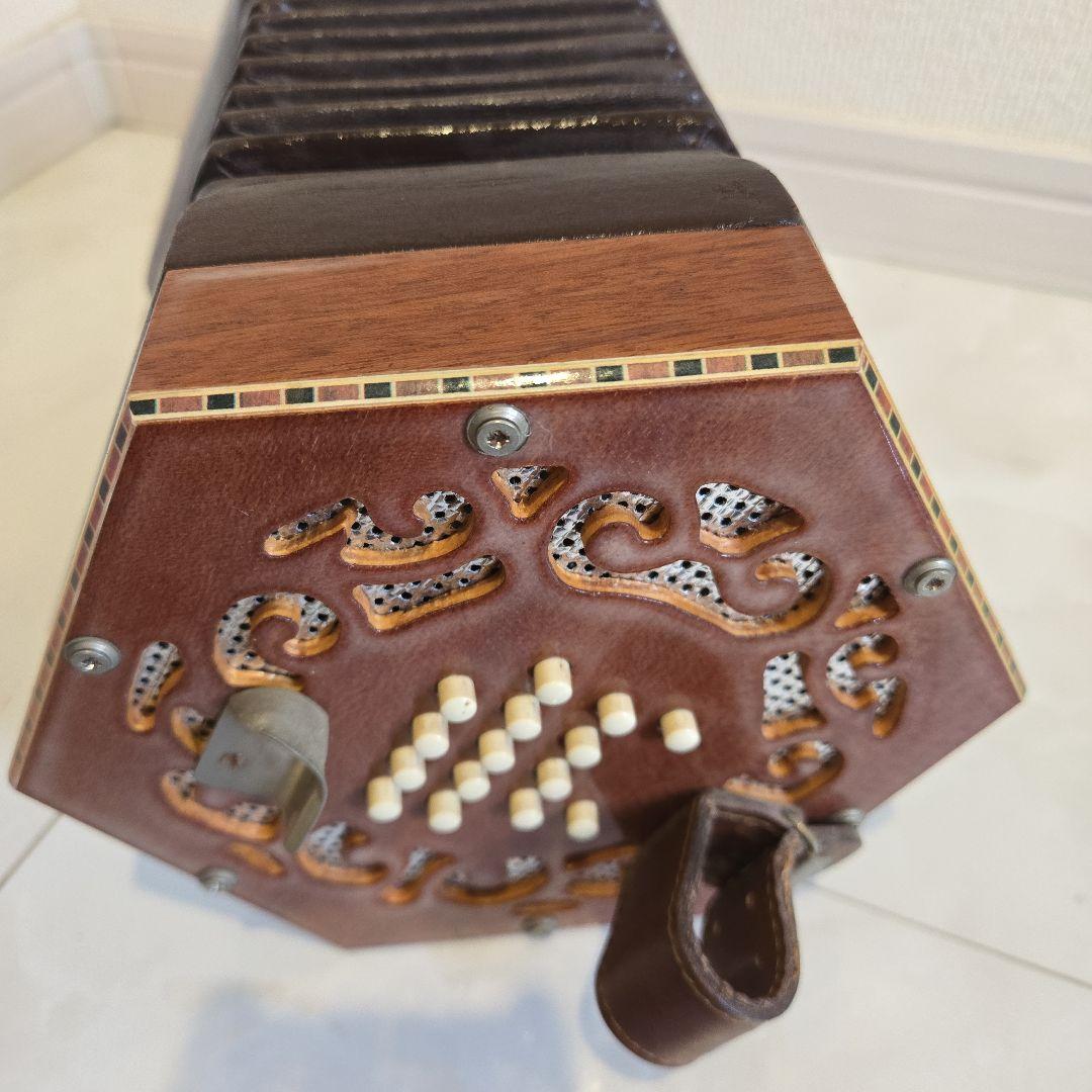 イングリッシュ・コンサーティーナ