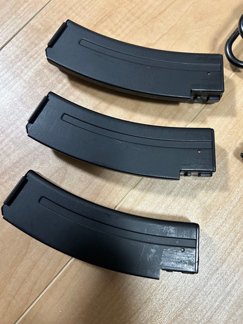 東京マルイ　電動コンパクトサブマシンガン　スコーピオンvz61 マガジン×2