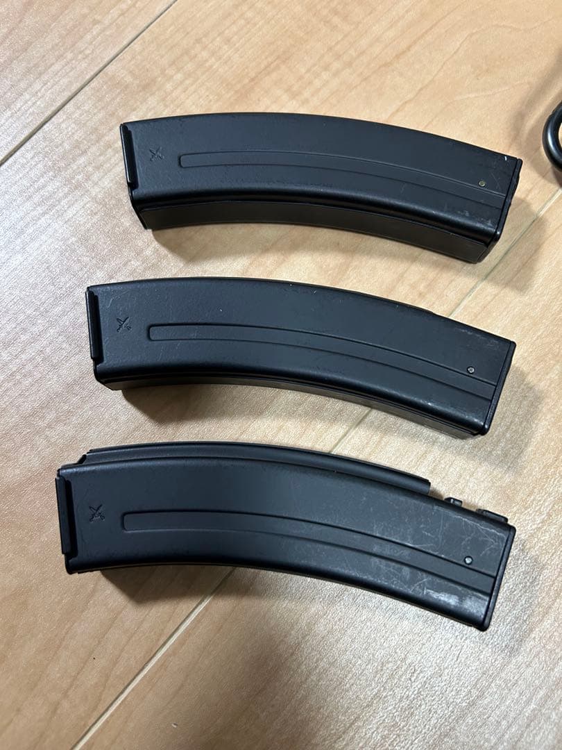 東京マルイ　電動コンパクトサブマシンガン　スコーピオンvz61 マガジン×2