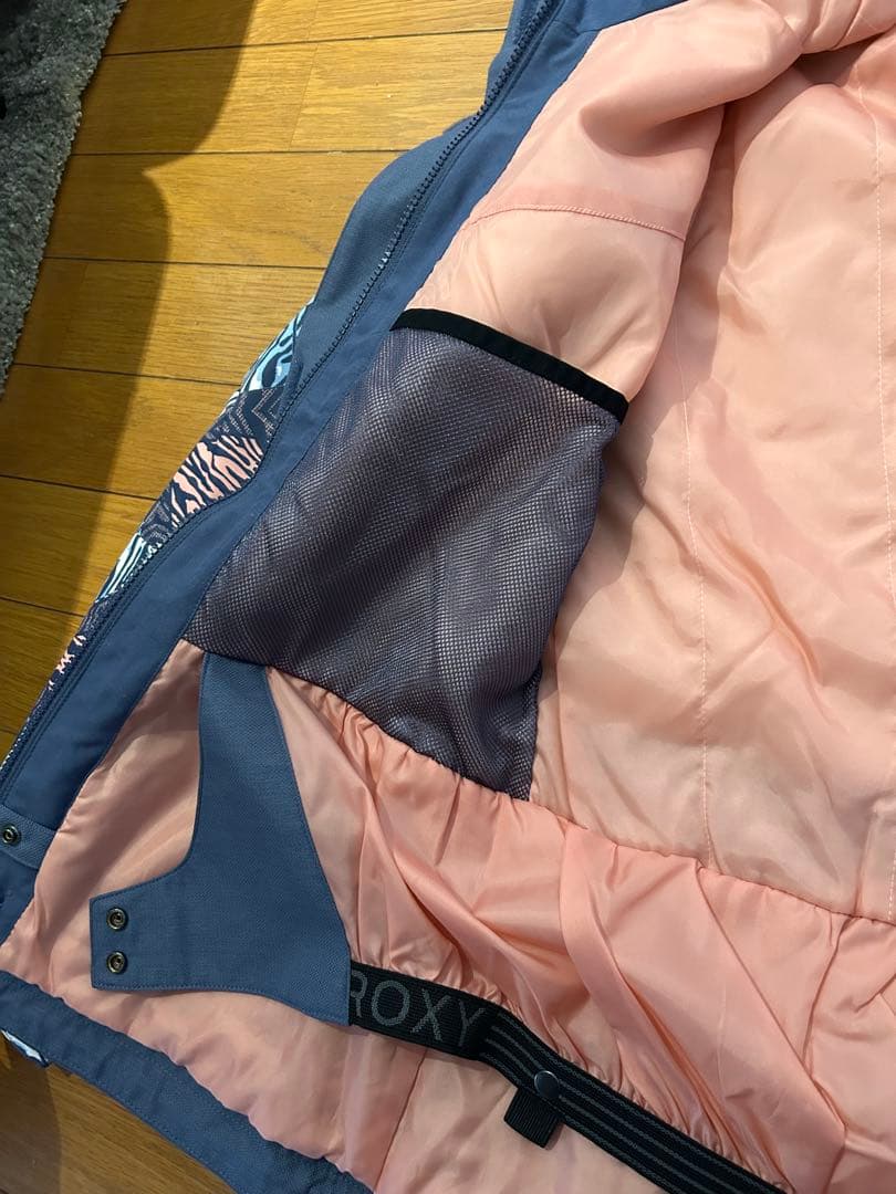 ROXY スノーボードウェア 上下セット レディース 上Sサイズ、下Mサイズ相当