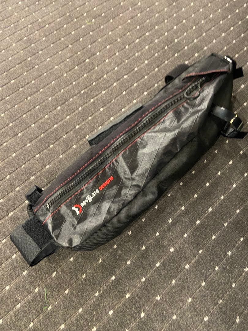 REVELATE DESIGNS フレームバッグ