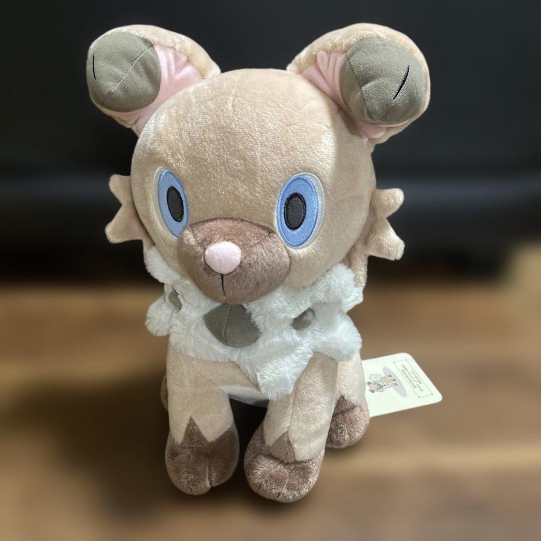 ポケモン　おすわりぬいぐるみ　イワンコ