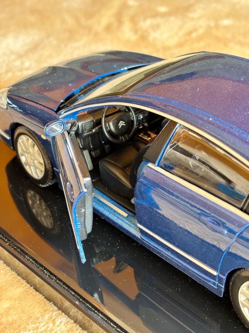 シトロエン C6 1/18 ミニカー 青