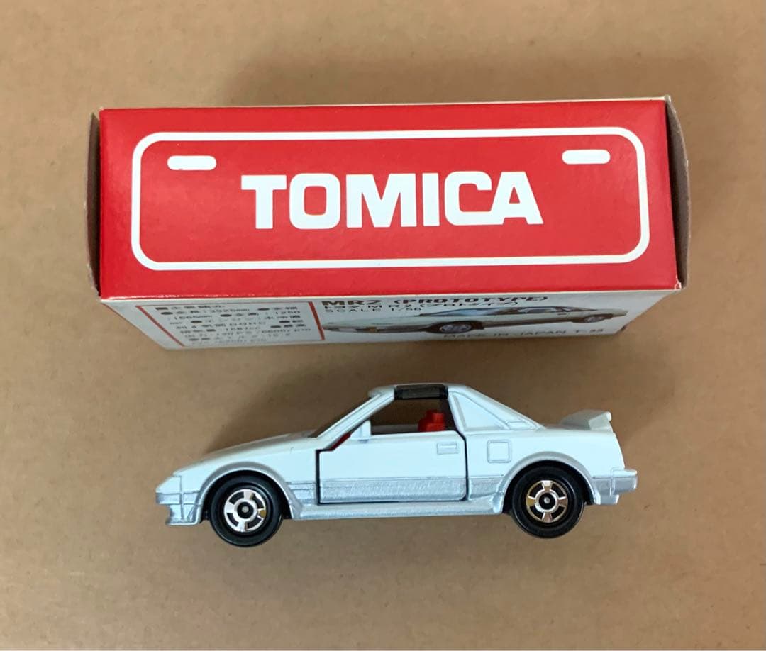 赤箱　トミカ24　トヨタ MR2 プロトタイプ　日本製　ホワイト　シート赤