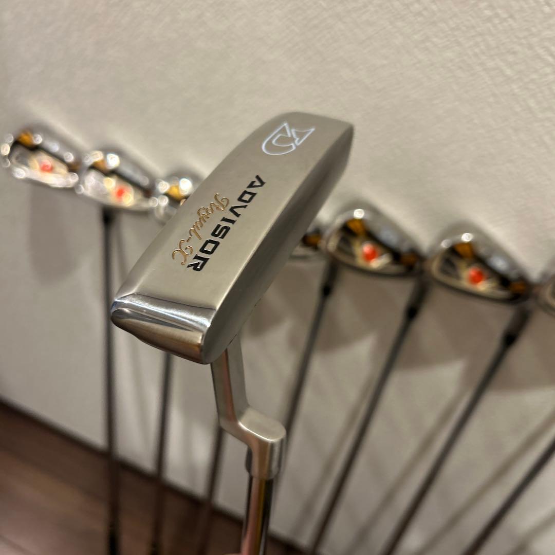 美品DAIWA13本アドバイザー　ロイヤルX　メンズ R ゴルフセット