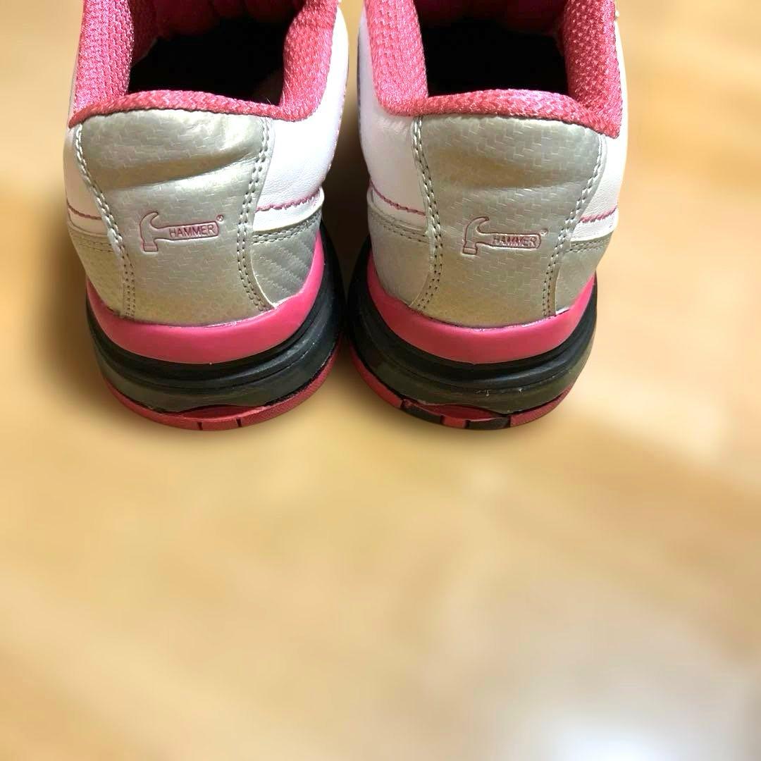 ハンマー社のボウリングシューズ ホワイト/ピンク
