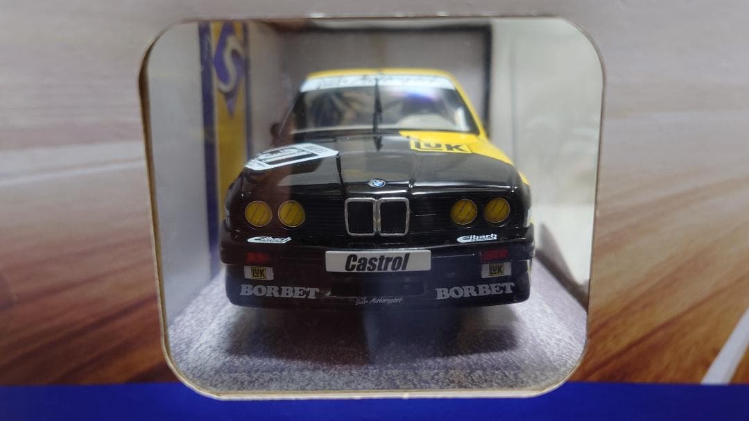 ソリッド SOLIDO E30  M3 LUK DTM 1988 １/18