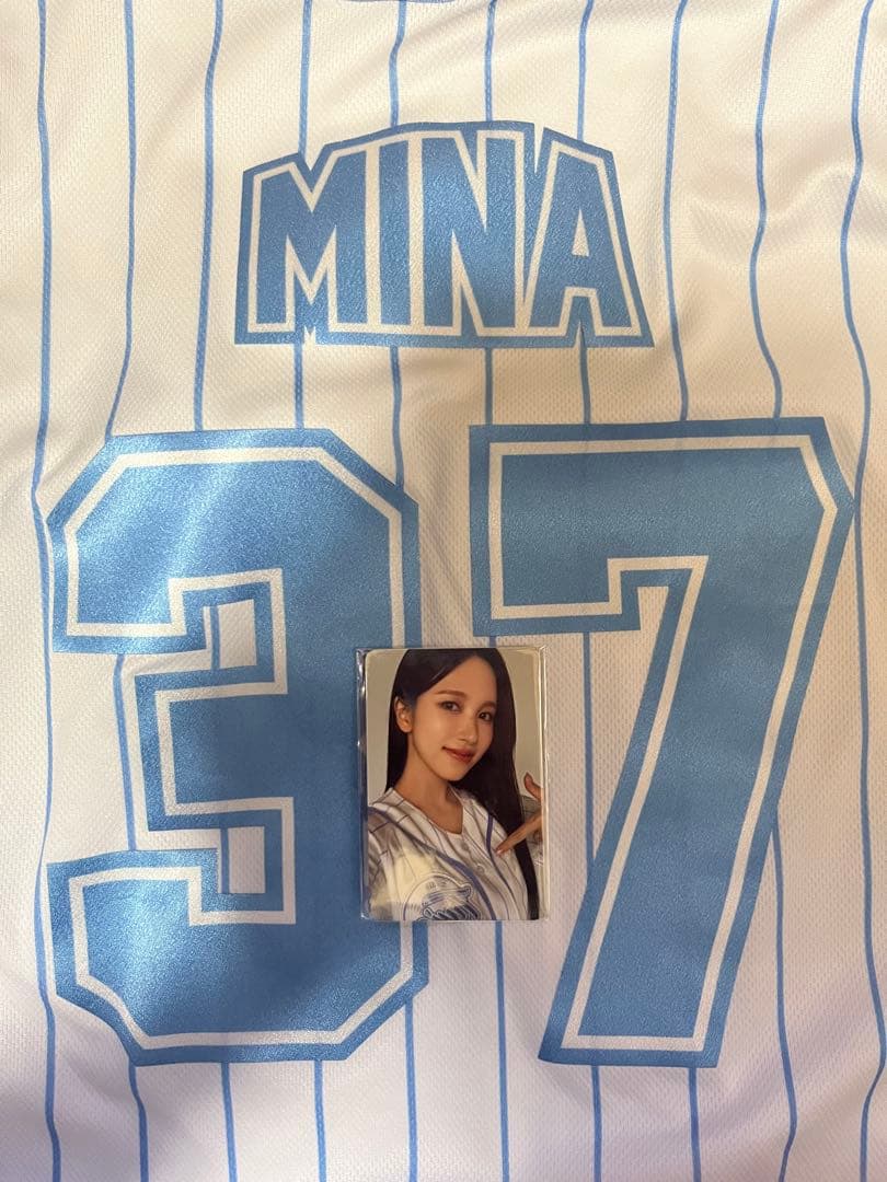 【トレカ付き】9ROUNDミナ　ユニフォーム