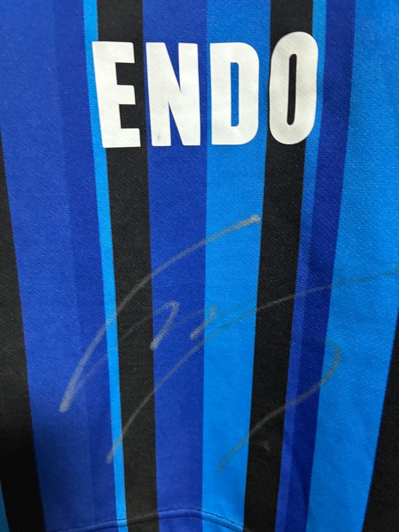 遠藤保仁　直筆サイン入　レプリカユニフォーム　UMBRO　アンブロ　Sサイズ