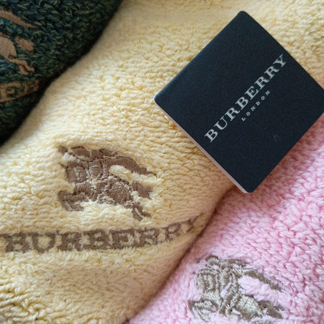 バーバリー　　4枚　　タオルハンカチ　　　チェック　　　②　　セット　　箱