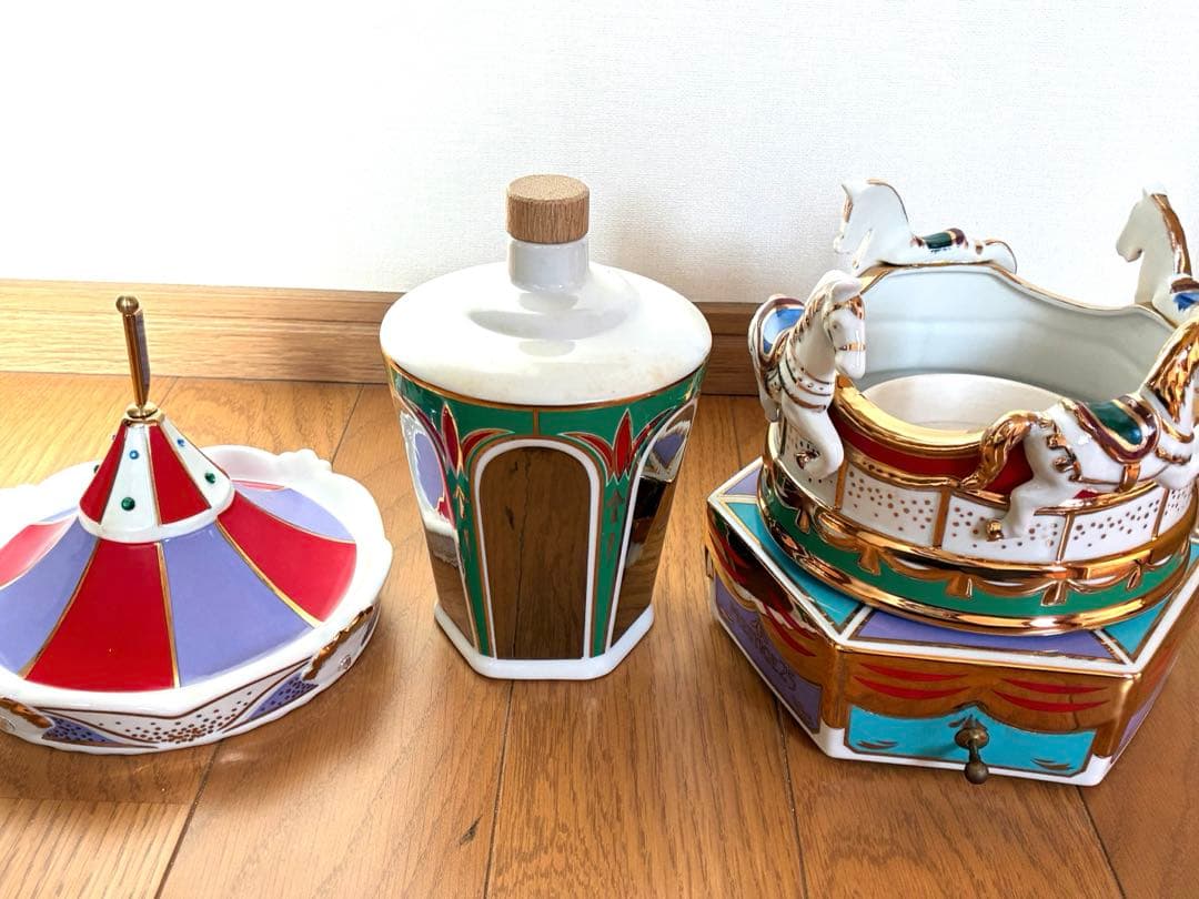 サントリー プレステージ25メリーゴーランド 陶器ボトルのみ オルゴール付き