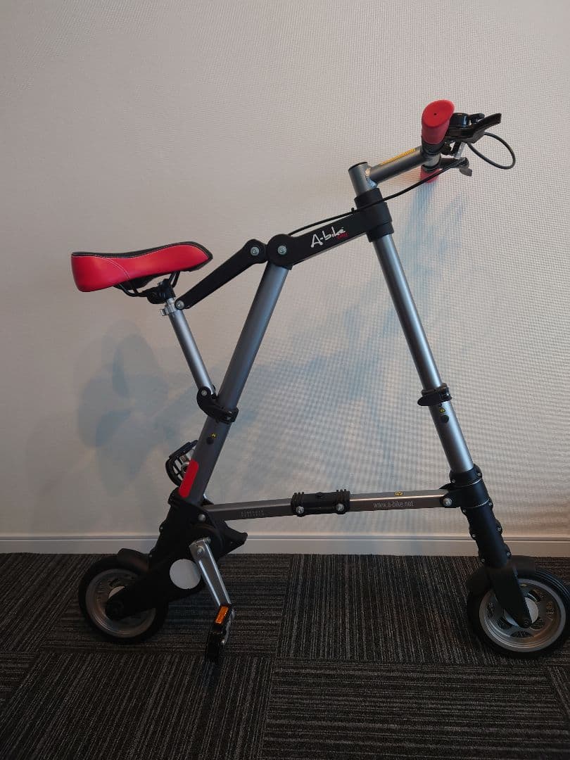 A-bike city 約8㌅タイヤ ノーパンクタイヤ 超軽量（約7.3kg）