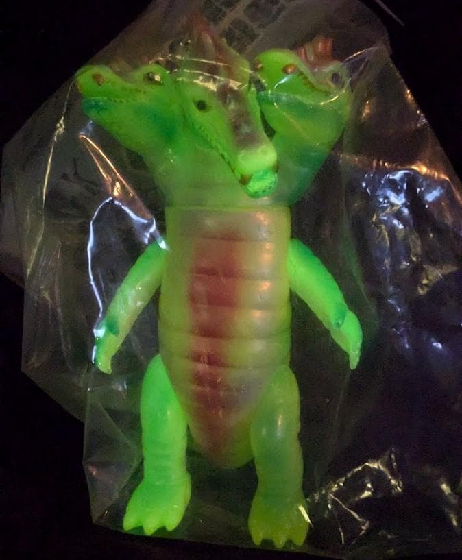 三つ首竜「スペクトルマン」登場怪獣（マスダヤ復刻）蓄光版ソフビフィギュア未開封