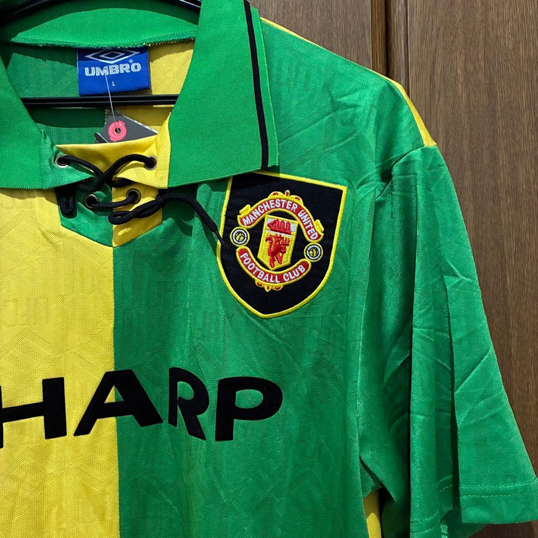 マンチェスター・ユナイテッド UMBRO製 SHARP 復刻ユニフォーム 緑黄