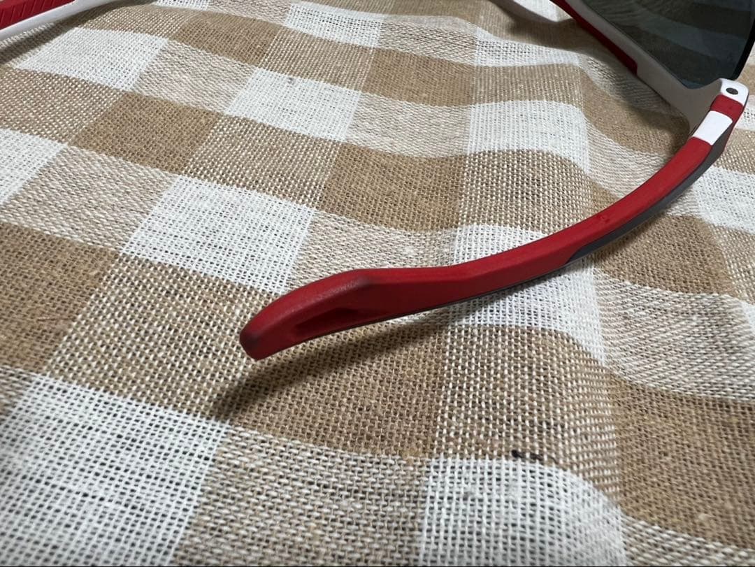 アンダーアーマー　スポーツサングラス