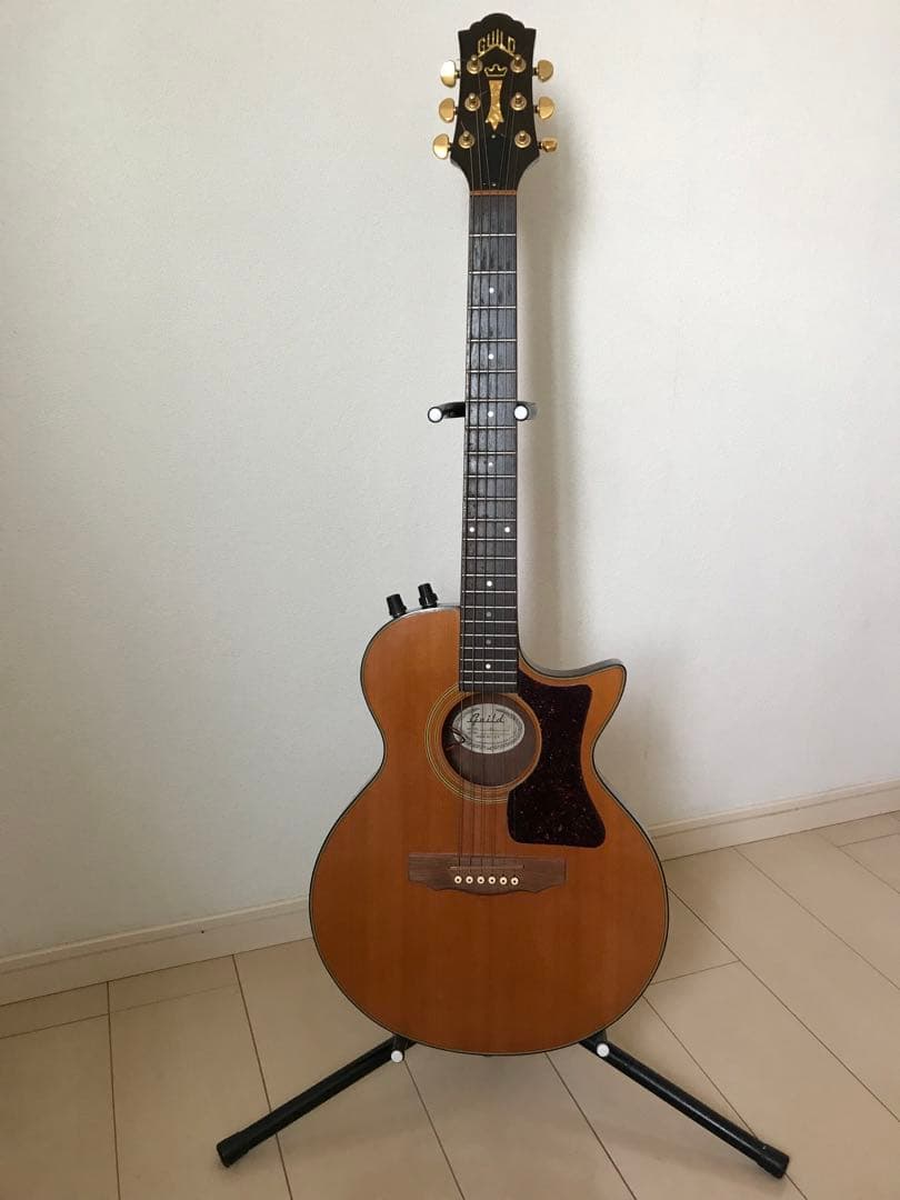 ギター GUILD SONGBIRD NAT