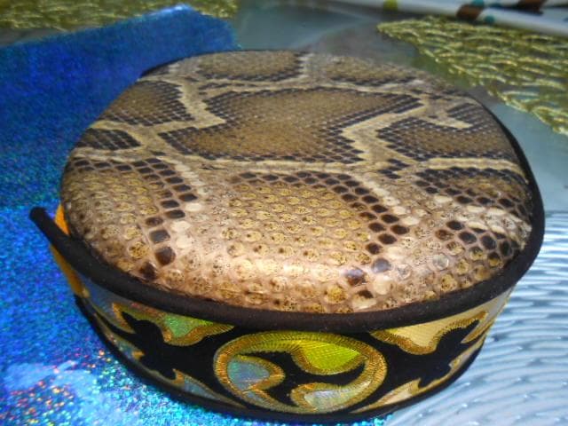 新品未使用(送料無料)19.980円　盛嶋開鐘蛇皮強化(二重張)型チーガ