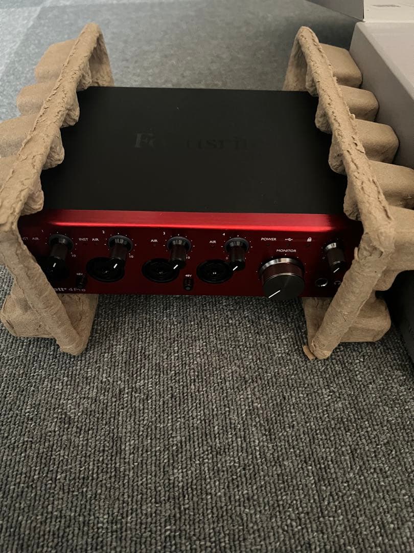Focusrite Clarett 4Pre オーディオインターフェース