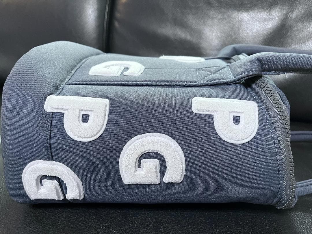 美品 パーリーゲイツ 保冷バック グレー PG ロゴ ペットボトル４本収納可能