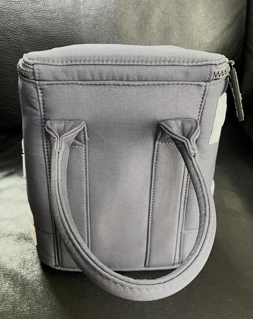 美品 パーリーゲイツ 保冷バック グレー PG ロゴ ペットボトル４本収納可能