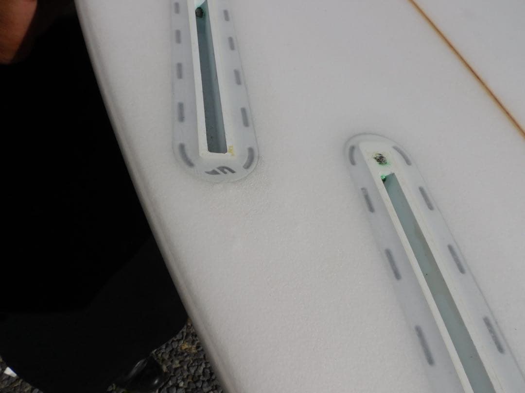 【グーフィー用】McTavish マクタビッシュ サーフボード 非対称 5'8