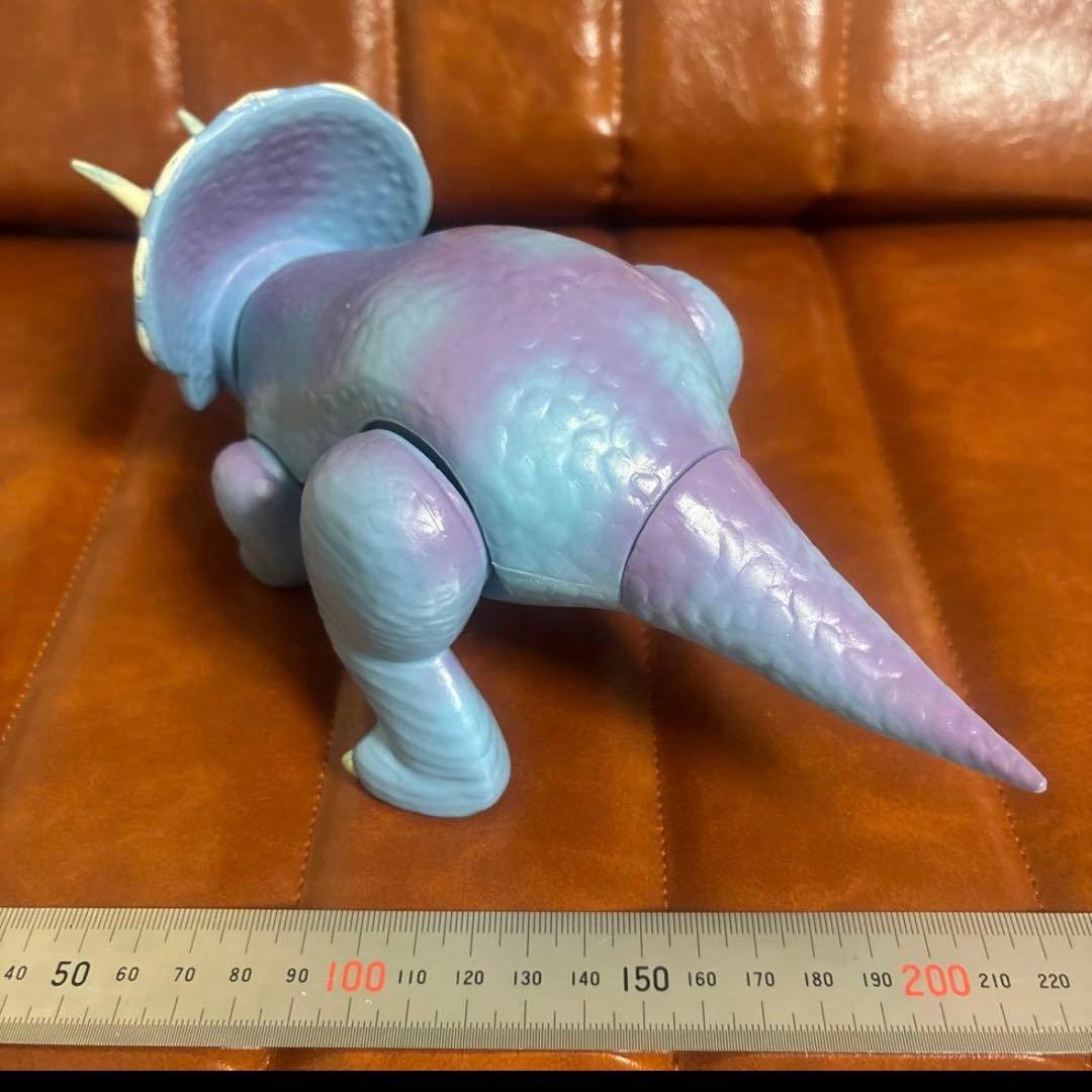 ディズニー　トイストーリー　トリクシー 最大　サイズ　アクション　フィギュア
