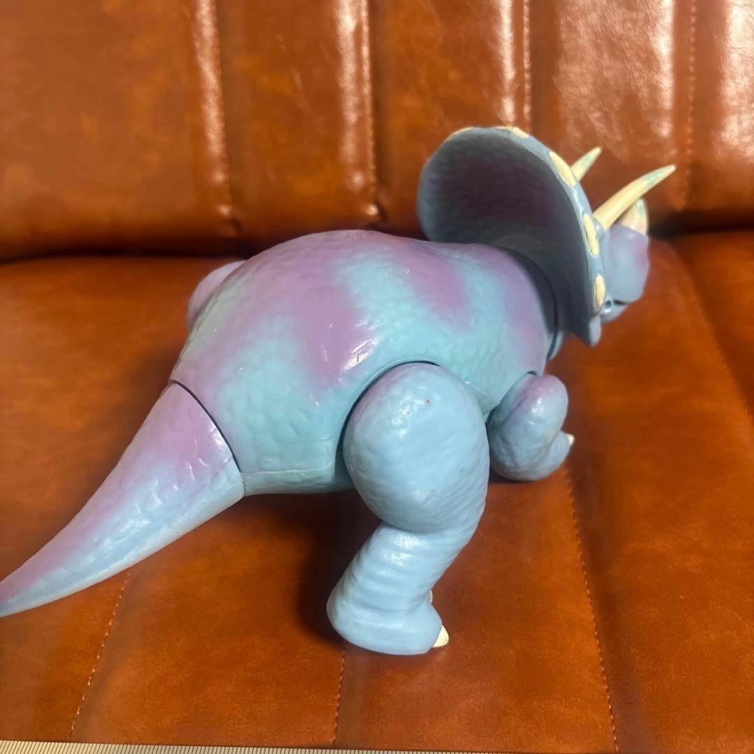 ディズニー　トイストーリー　トリクシー 最大　サイズ　アクション　フィギュア