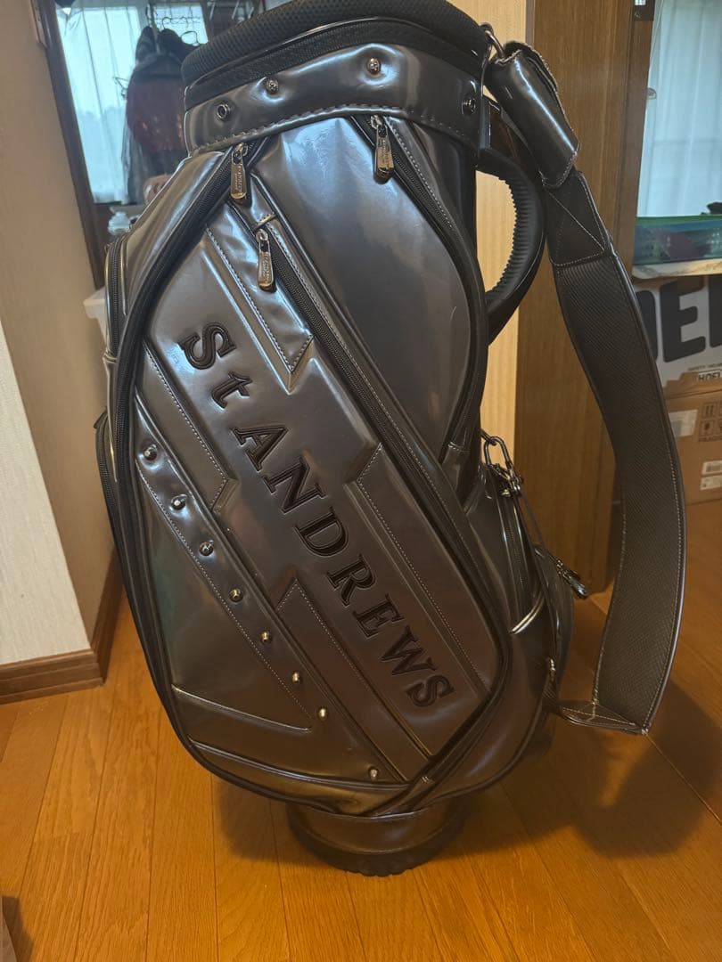さやST ANDREWS グレー エナメルキャディバッグ　中古
