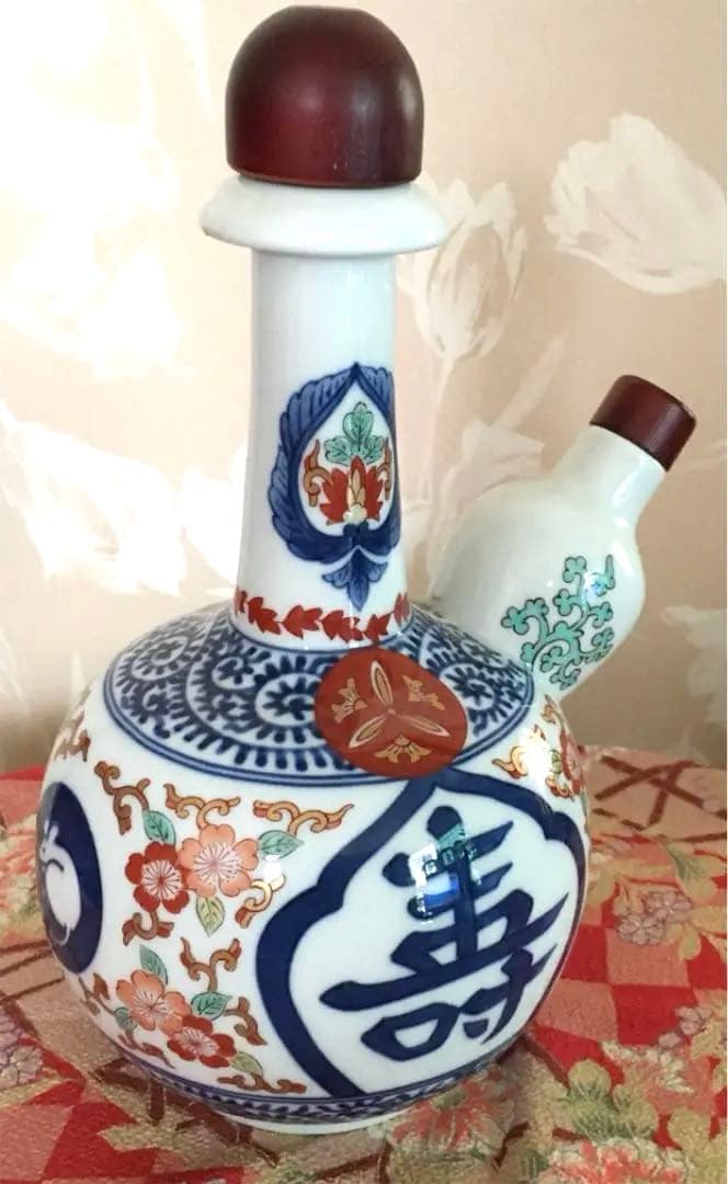 酒 空瓶 花瓶　骨董品 有田焼 陶器 壺 ウイスキー 日本酒 招福
