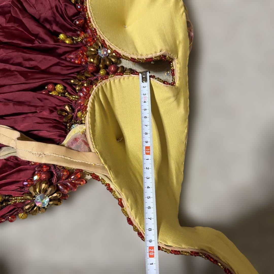 ベリーダンス セットアップ 赤とベージュ