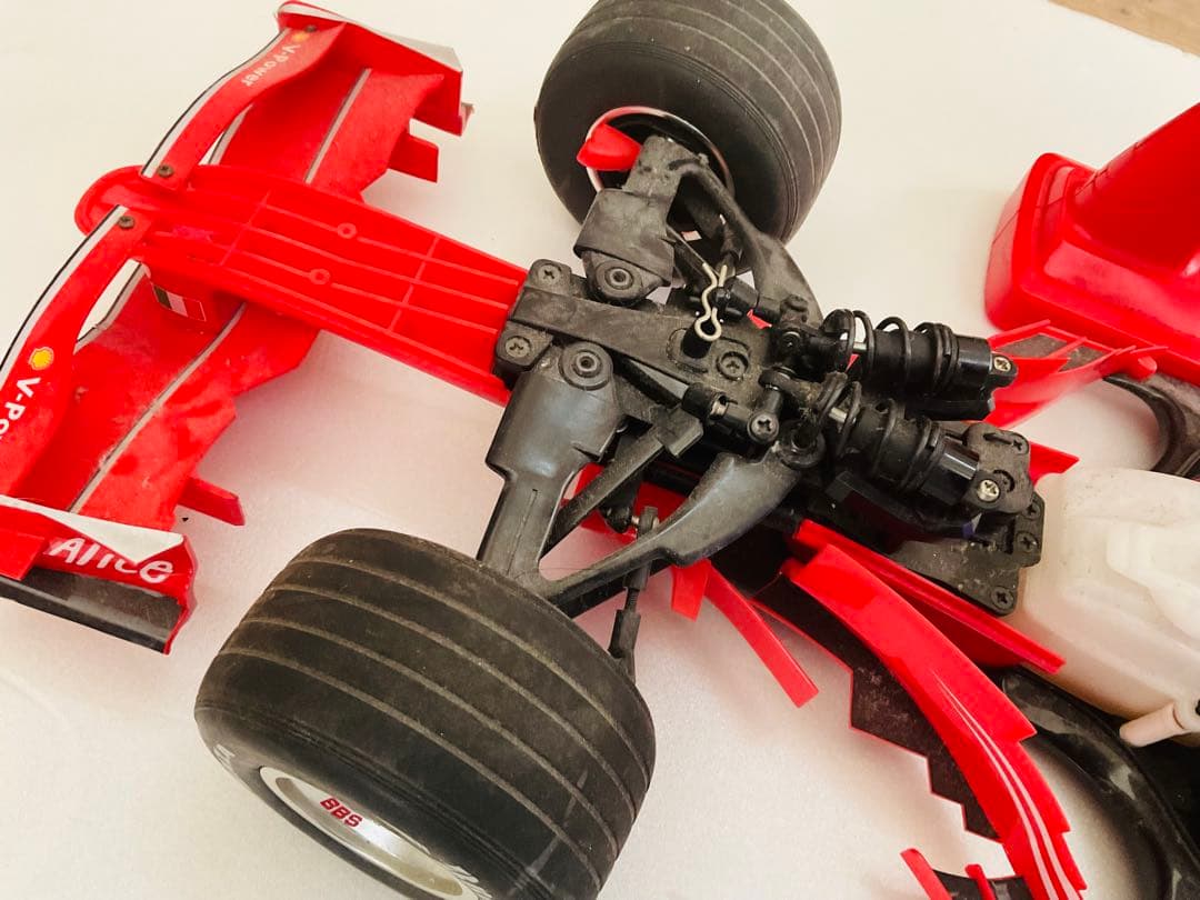 ディアゴスティィーニ　フェラーリ7/1 スケール　エンジンラジコンカー