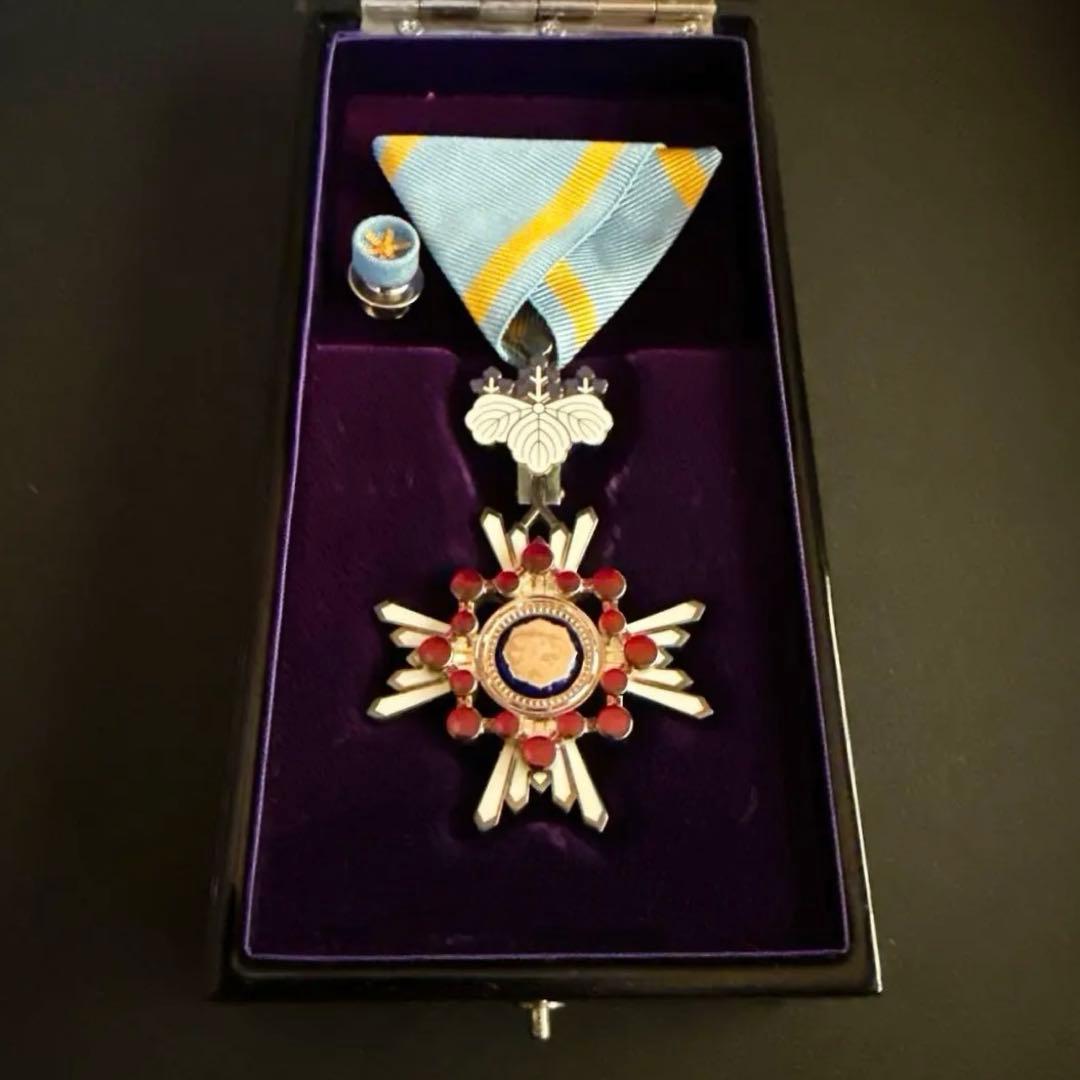 勲章 瑞宝単光章 略綬&ケース付