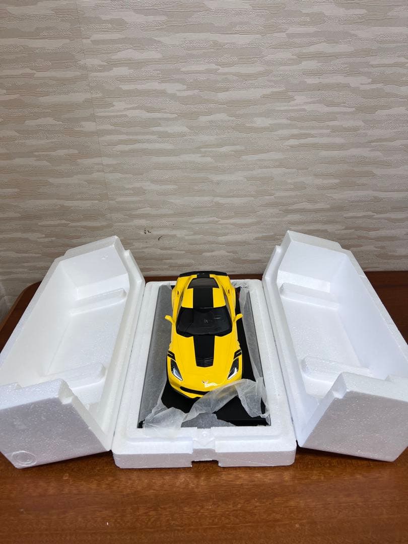 No94 ミニカー1/18 Chevrolet Corvette Sport