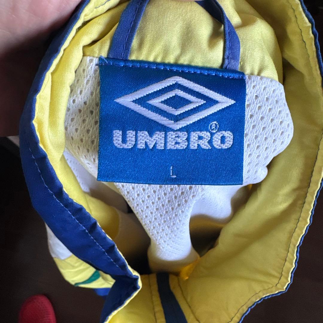 UMBRO ブラジル国旗カラー ピステジャケット Lサイズ　ジーコサイン入り