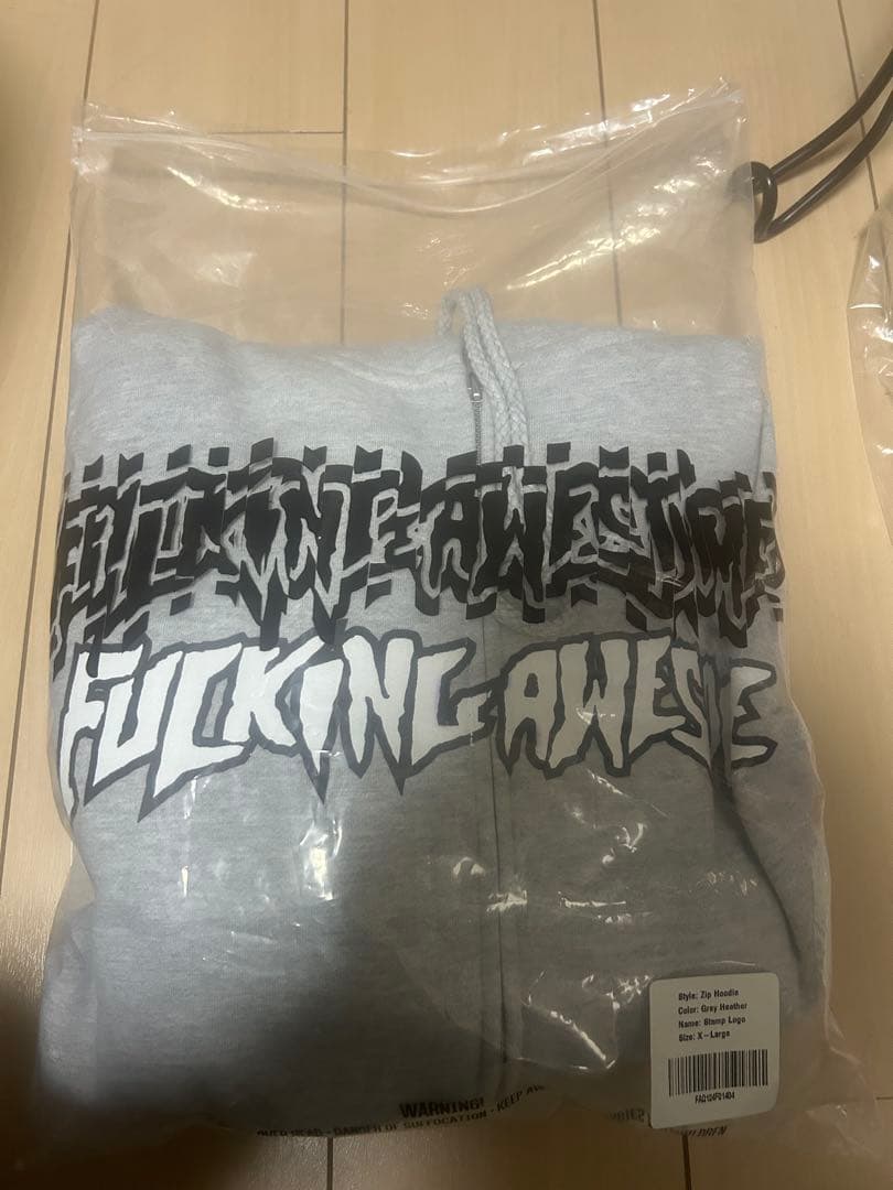 fucking awesomeジップパーカーsupreme グレー