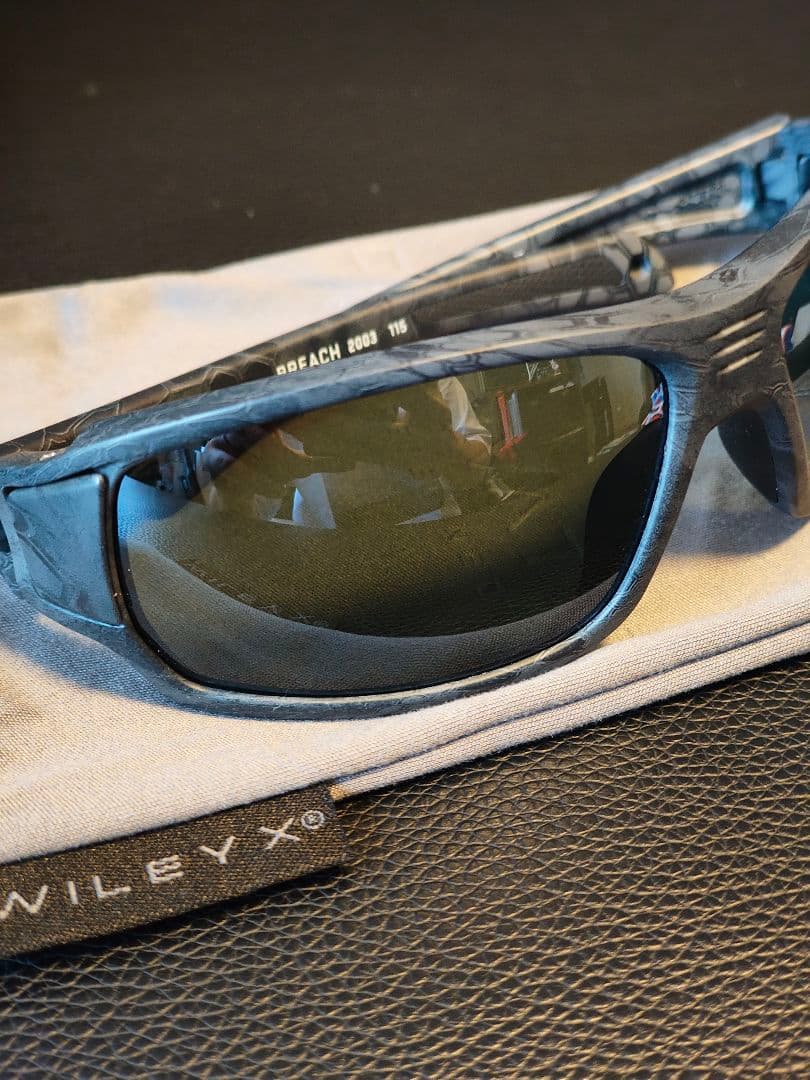 美品 限定 WILEY X BREACH CAPTIVATEレンズ サングラス