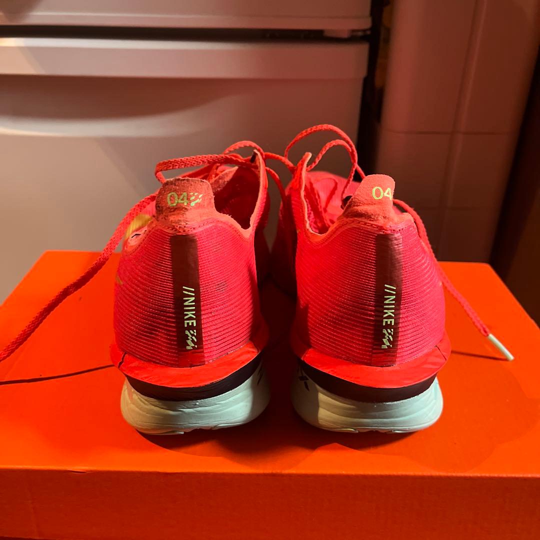 Nike ヴェイパーフライ4 25センチ