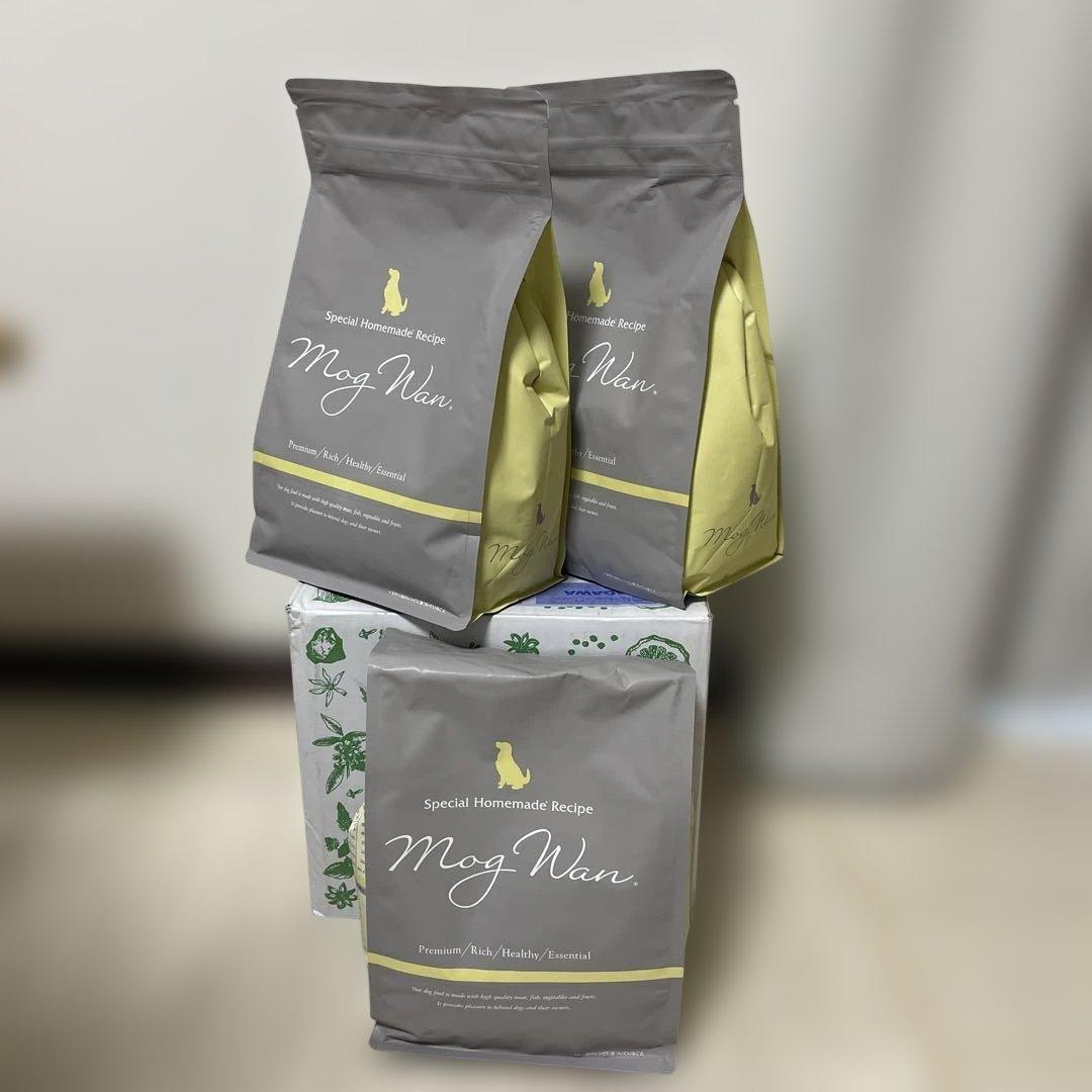 【届いたばかり】モグワンドッグフード　1.8kg✖️3袋　ドライフード