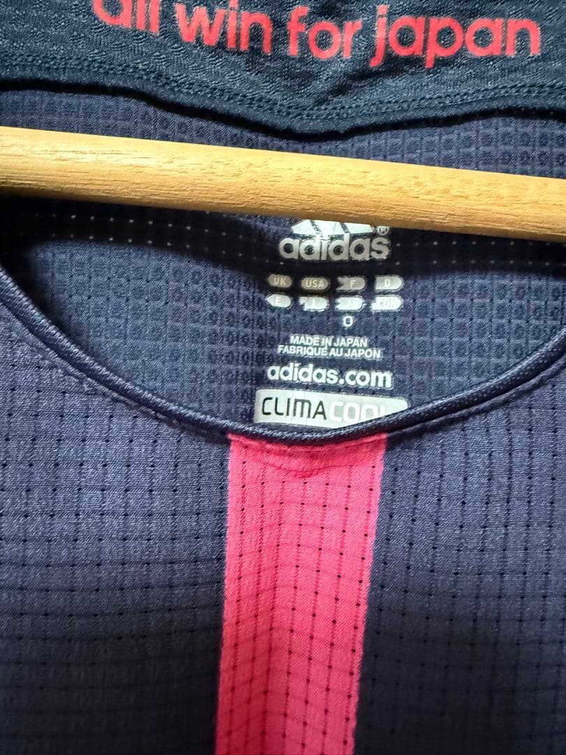 アディダス なでしこジャパン　ユニフォーム オーセンティック サッカー