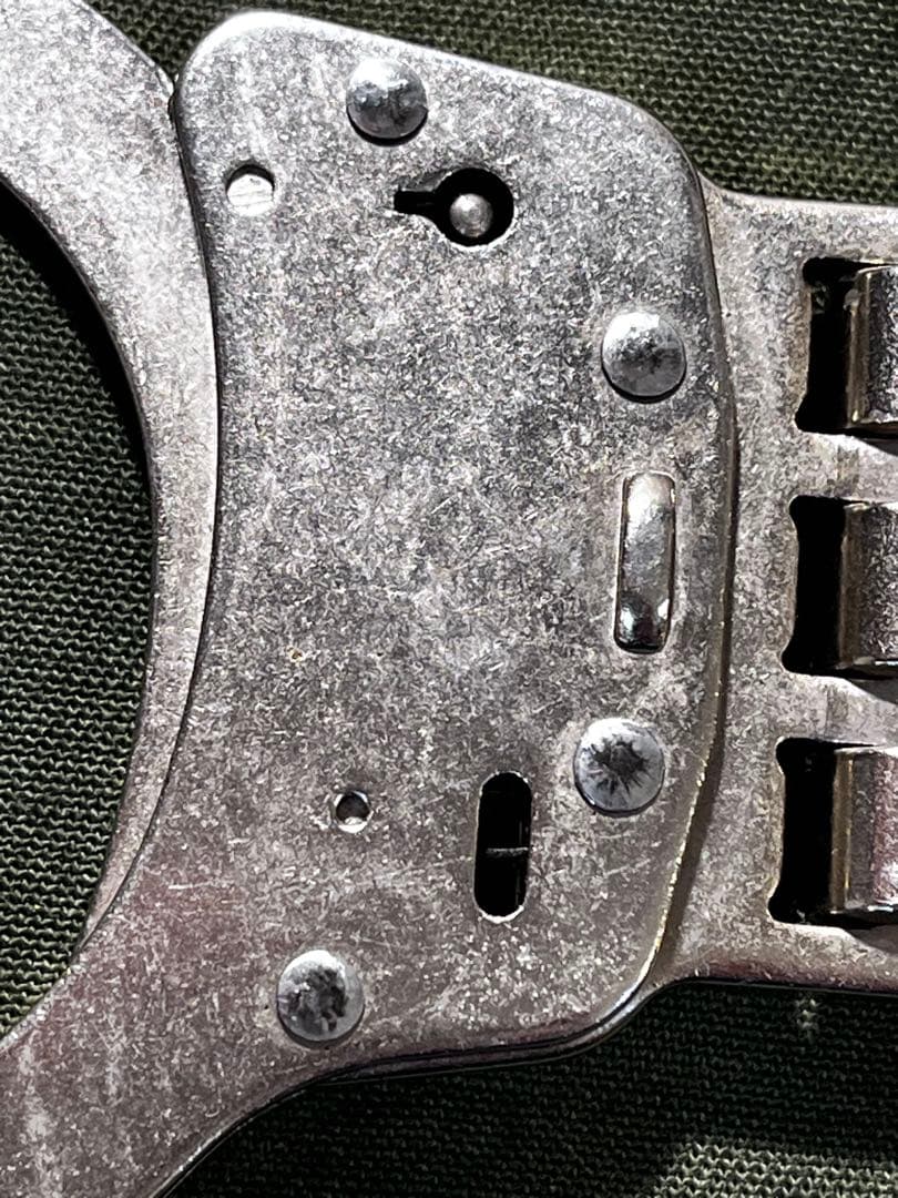 土日限定特価★米国製手錠 Smith & Wesson M300ー1