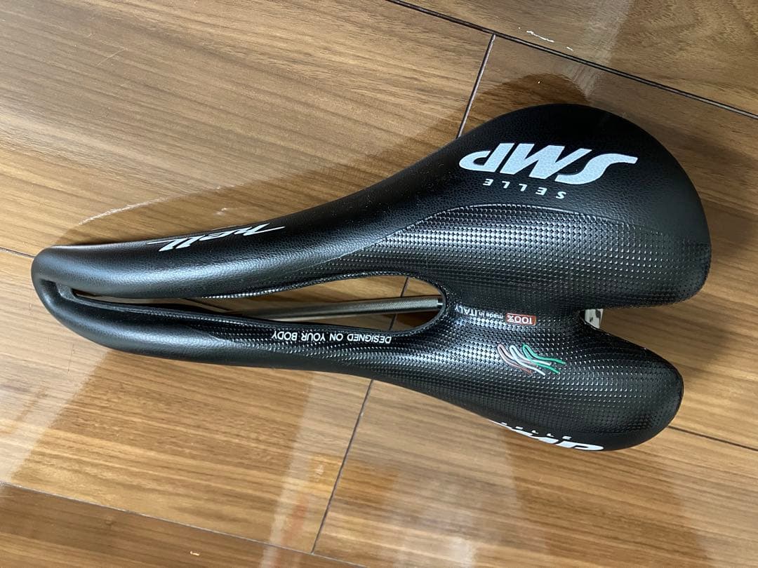 SMP Hell ブラック サドル