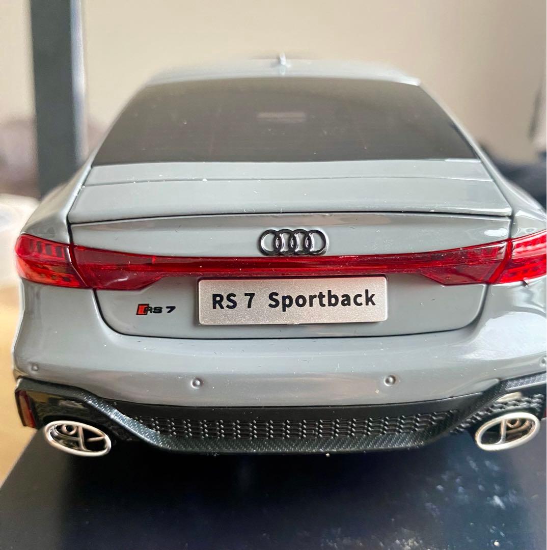 1/18 アウディ 合金ミニカー ライト音付 リモコンキー有