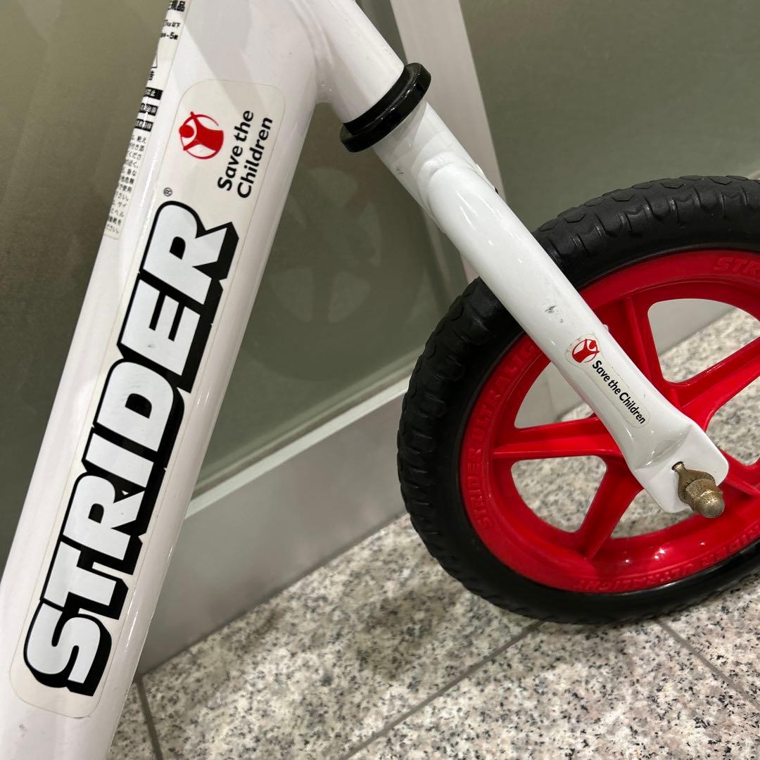 STRIDER スポーツ バランスバイク ホワイト/レッド セーブザチルドレン