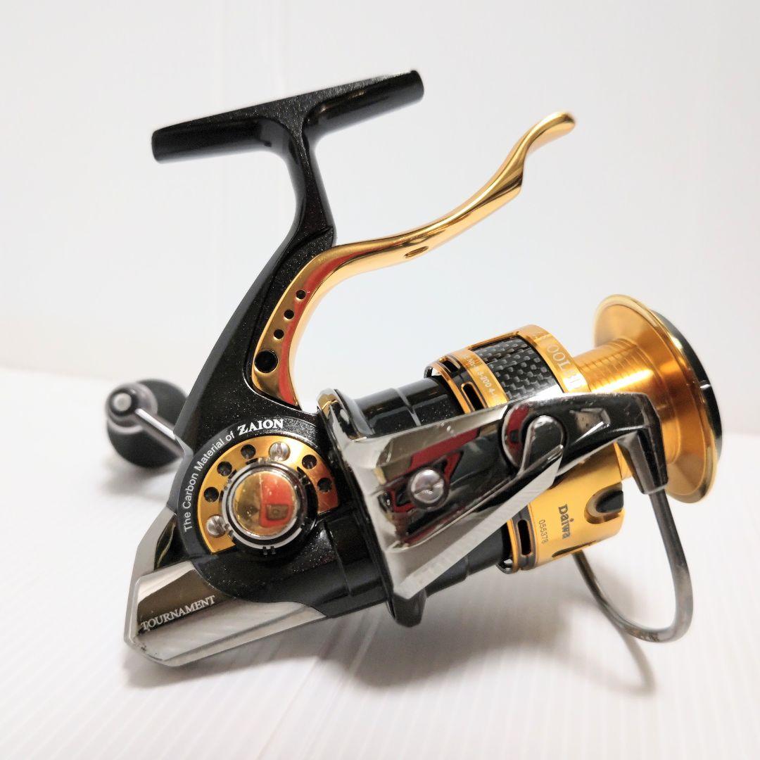 バラサンハンドル付き ダイワ トーナメント イソＺ３０００ＬＢＤ