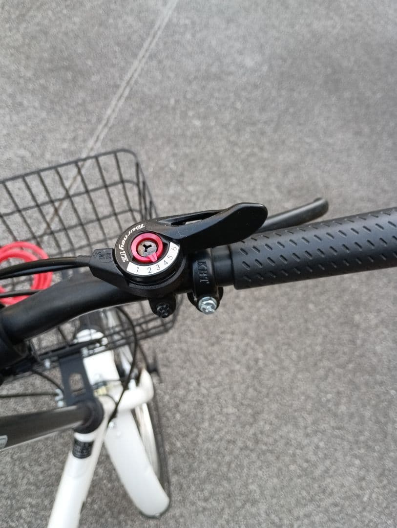 折りたたみ自転車 20インチ　6段ギア