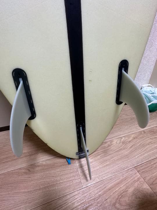 EIGHT SURFBOARDS EPS　6.5フィートニットケースフィン付き