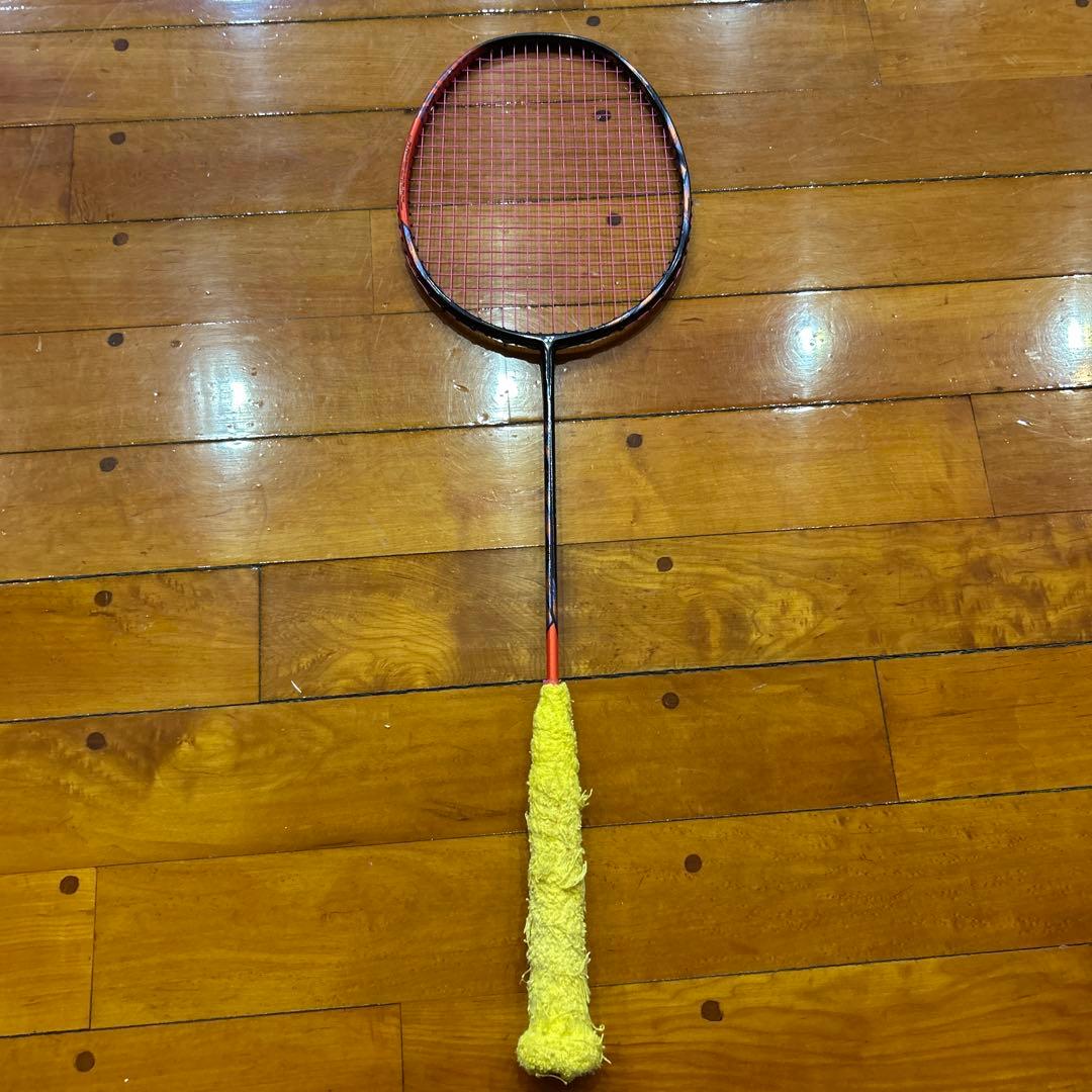 YONEXバドミントンラケットアストロクス77pro