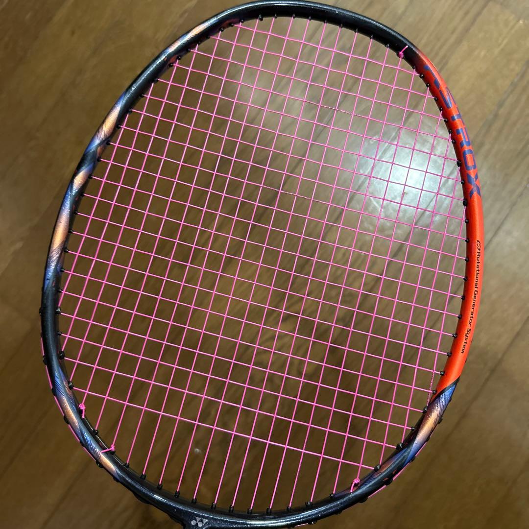 YONEXバドミントンラケットアストロクス77pro